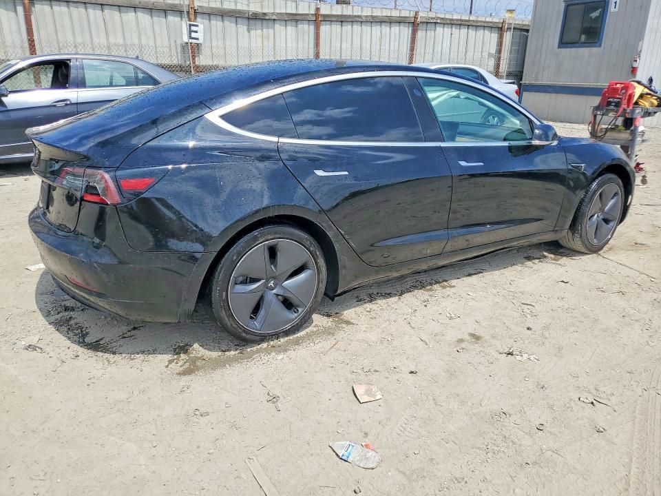 2019 TESLA MODEL 3 — Фото 3 из 13