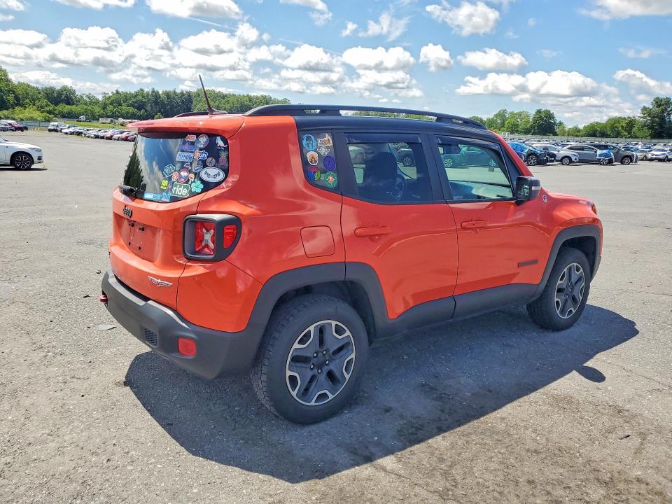 2016 JEEP RENEGADE TRAILHAWK — Фото 3 из 13