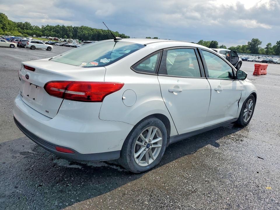 2015 FORD FOCUS SE — Фото 3 из 12
