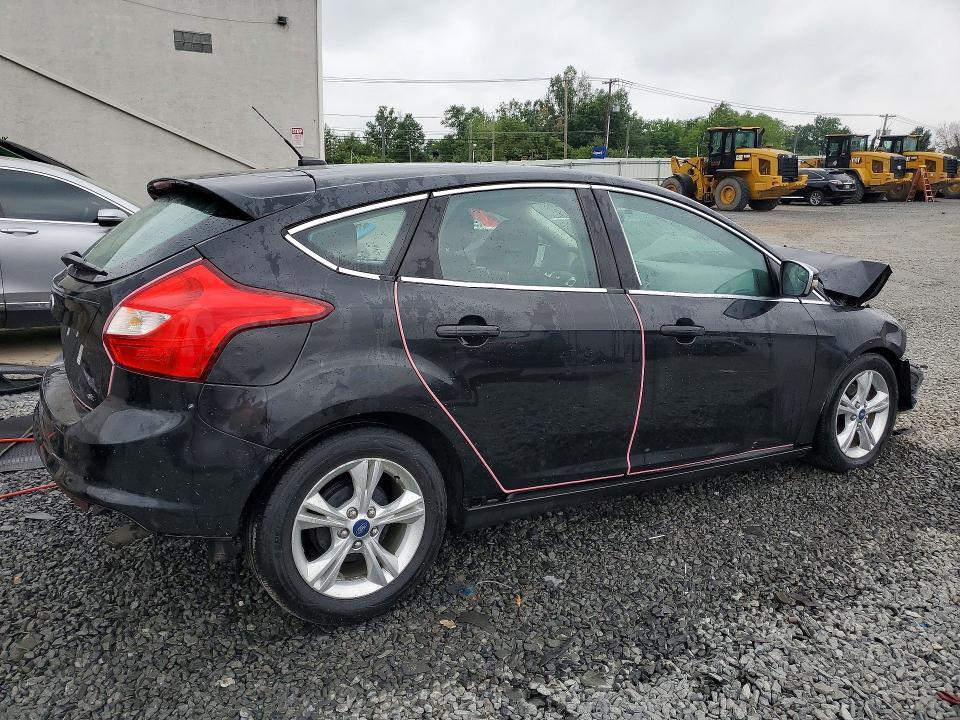 1FADP3K20EL152031 2014 FORD FOCUS photo no. 3
