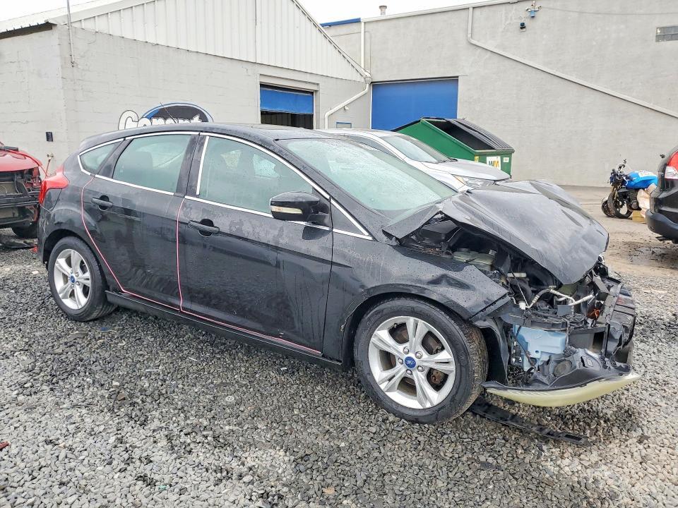 1FADP3K20EL152031 2014 FORD FOCUS photo no. 4