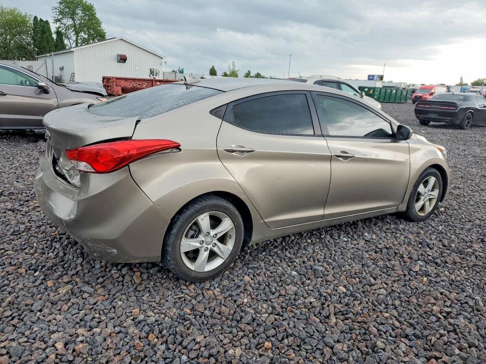 5NPDH4AE7DH368793 2013 HYUNDAI ELANTRA photo no. 3