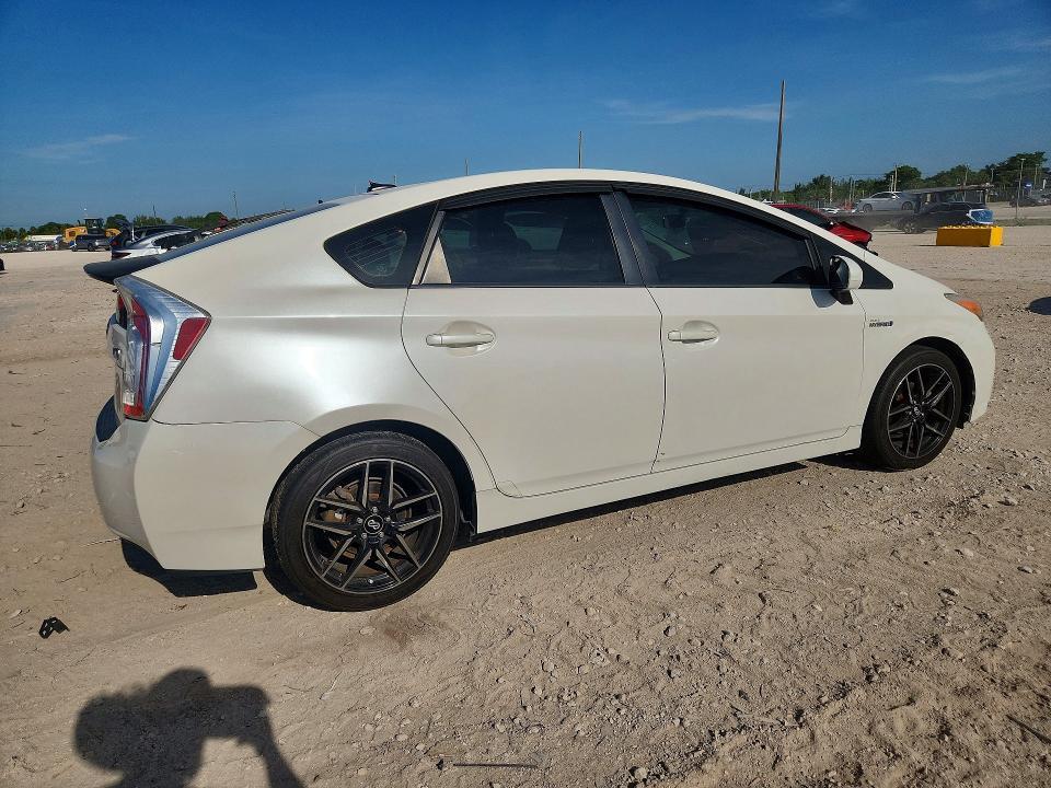 2013 TOYOTA PRIUS PERSONA SERIES SE — Фото 3 из 12