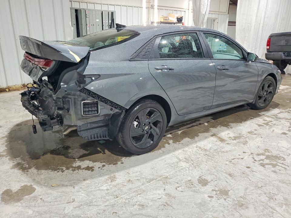 2026 HYUNDAI ELANTRA SEL SPORT — Фото 3 из 13