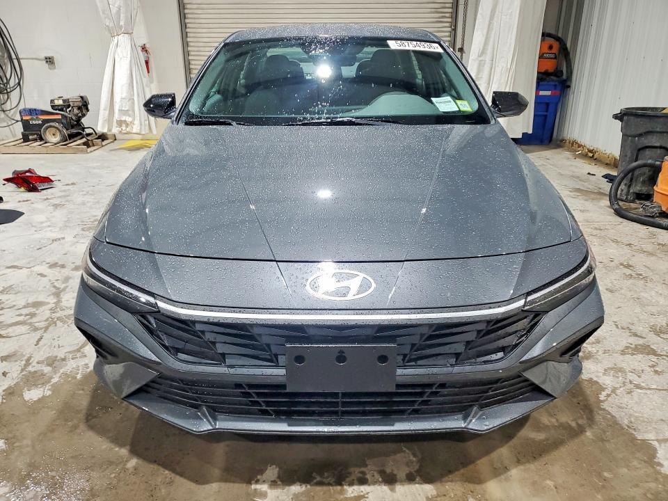 2026 HYUNDAI ELANTRA SEL SPORT — Фото 5 из 13
