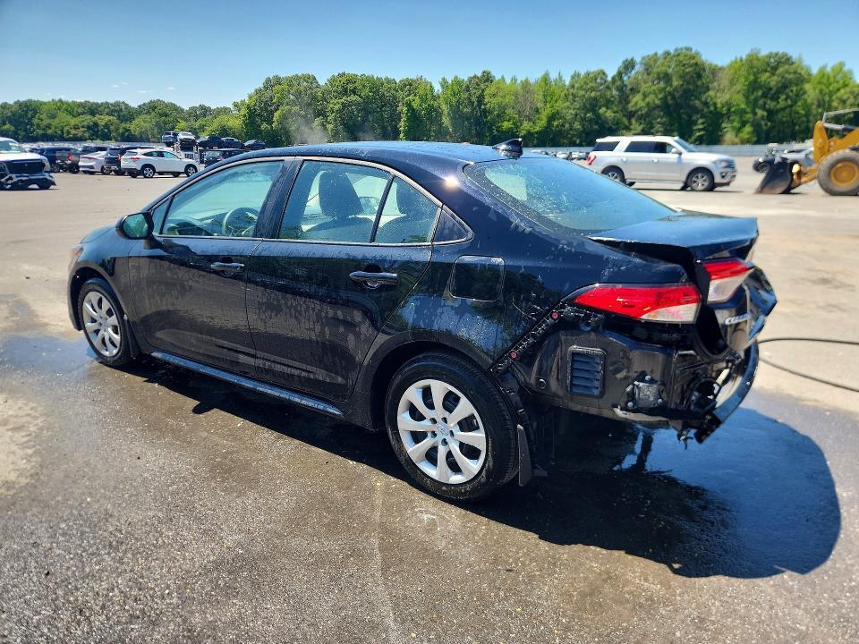 2026 TOYOTA COROLLA LE — Фото 2 из 13