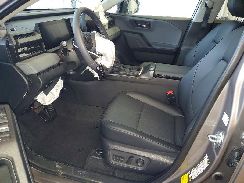 2026 TOYOTA RAV4 LE — Фото 7 из 13