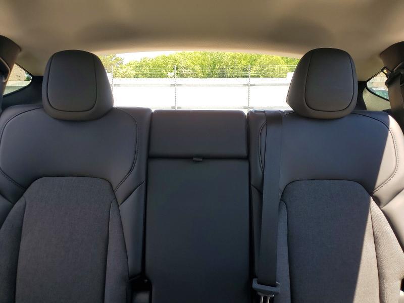 2026 TESLA MODEL Y — Фото 10 из 13