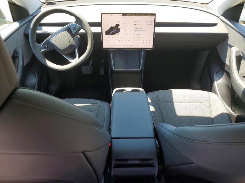 2026 TESLA MODEL Y — Фото 8 из 13