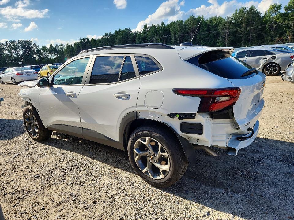 2026 CHEVROLET TRAX 1LT — Фото 2 из 13
