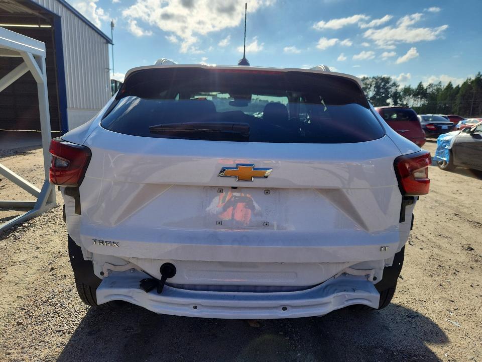 2026 CHEVROLET TRAX 1LT — Фото 6 из 13