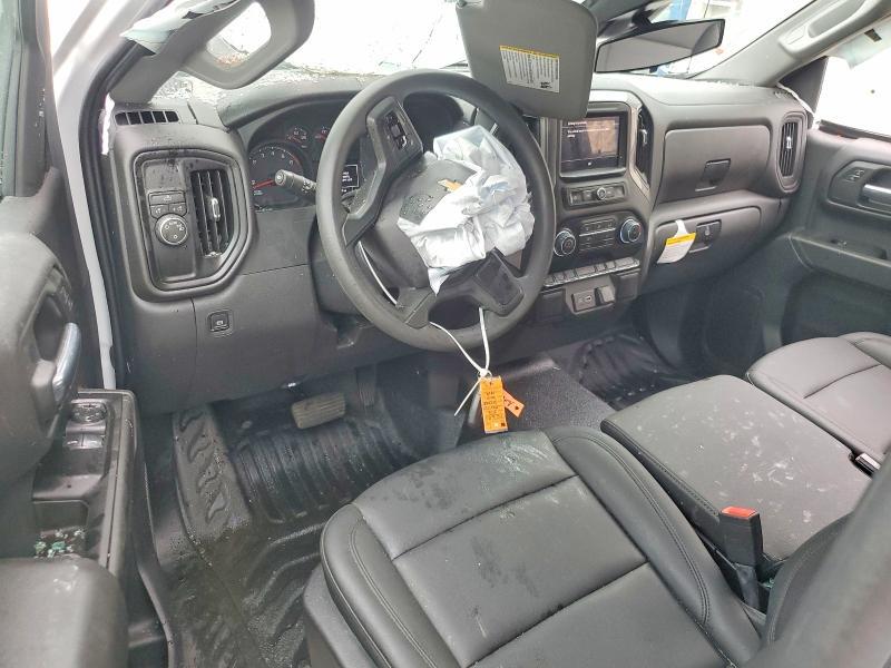 2026 CHEVROLET SILVERADO C1500 — Фото 8 из 12