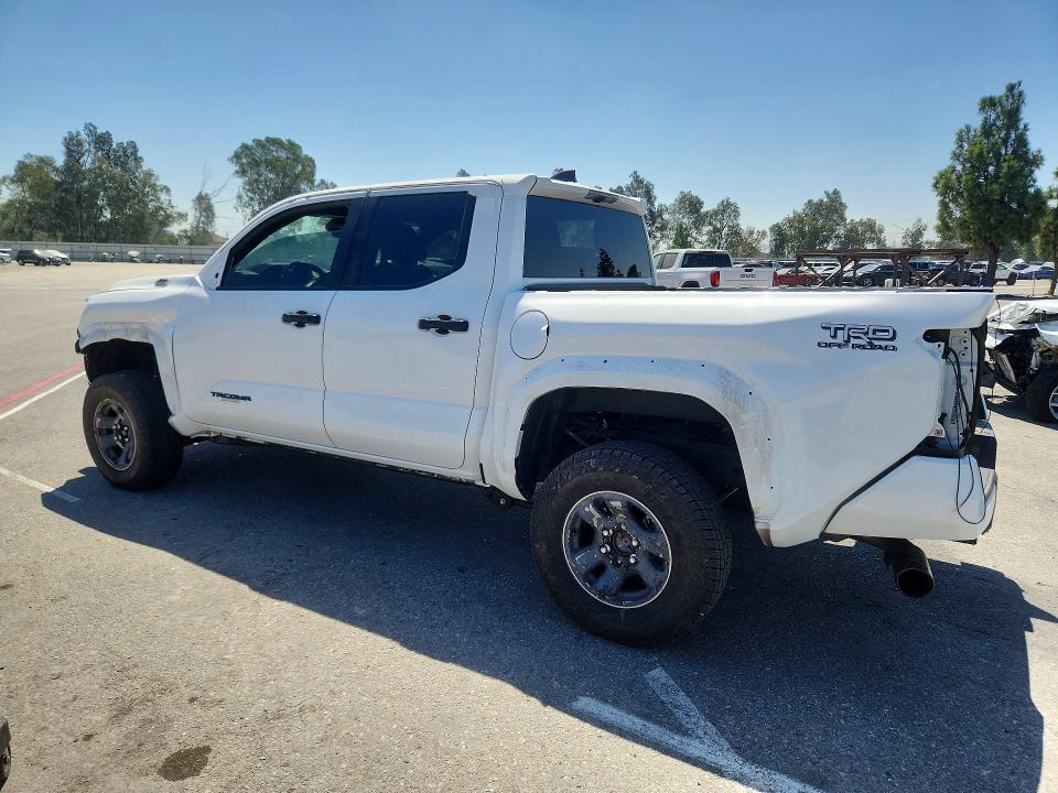 2025 TOYOTA TACOMA TRD OFF-ROAD — Фото 2 из 12