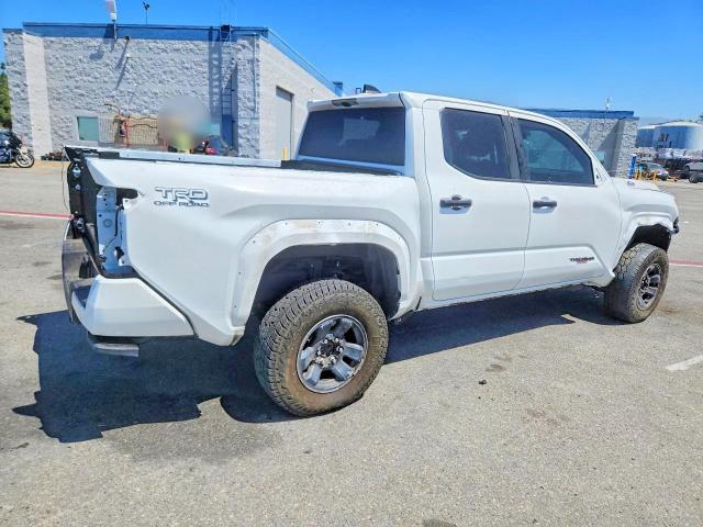 2025 TOYOTA TACOMA TRD OFF-ROAD — Фото 3 из 12