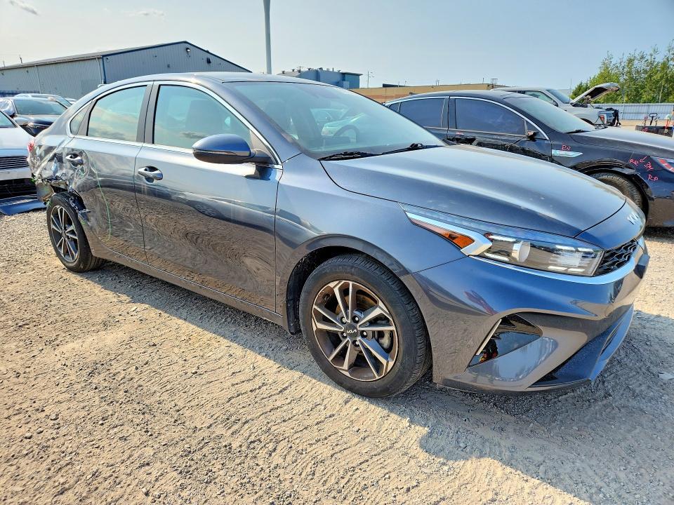 2023 KIA FORTE EX — Фото 4 из 13