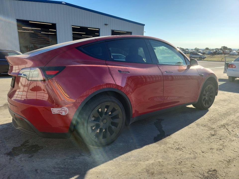 2023 TESLA MODEL Y — Фото 3 из 12