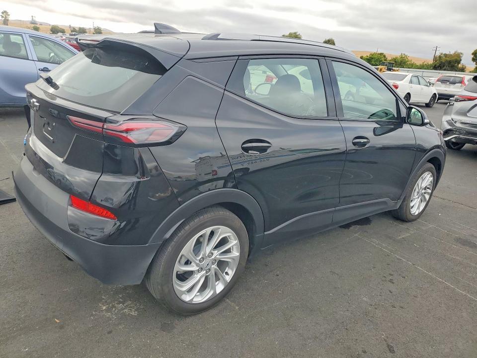2023 CHEVROLET BOLT EUV LT — Фото 3 из 12