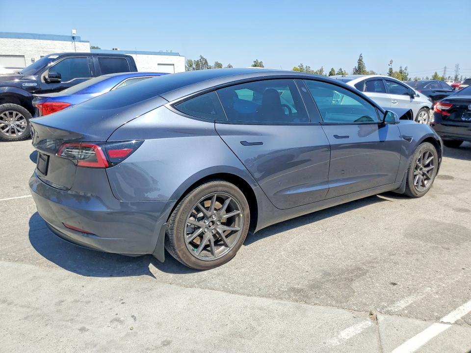 2023 TESLA MODEL 3 — Фото 3 из 12