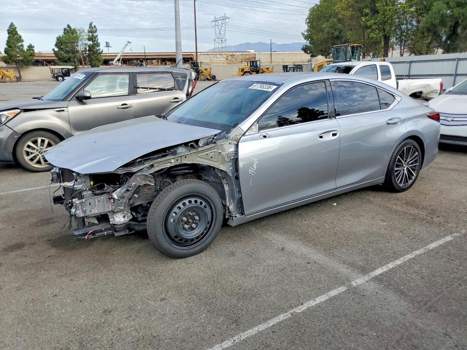2023 LEXUS ES 300H 58ADA1C13PU033817