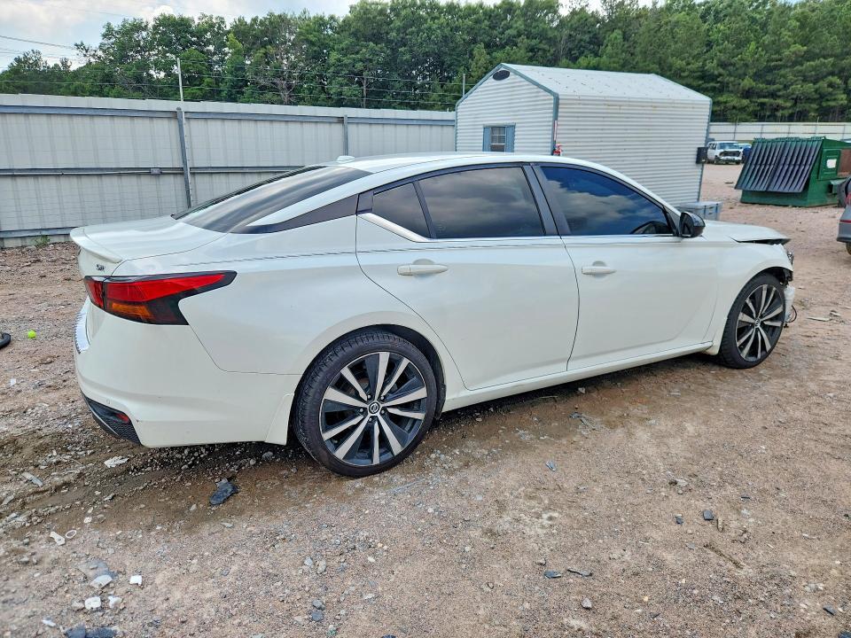 2021 NISSAN ALTIMA SR — Фото 3 из 12