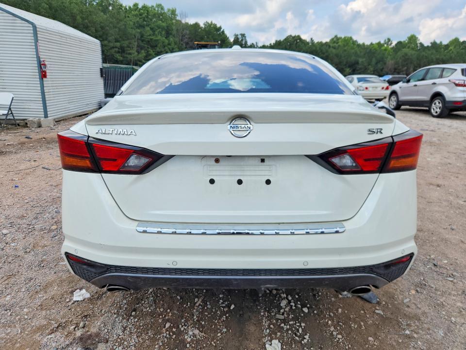 2021 NISSAN ALTIMA SR — Фото 6 из 12