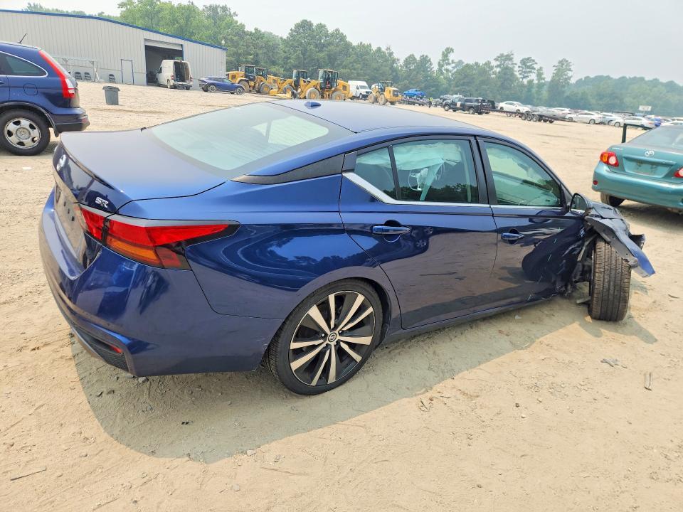 2021 NISSAN ALTIMA SR — Фото 3 из 12