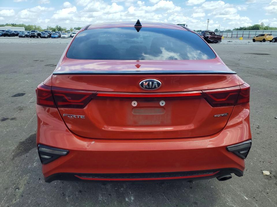 2021 KIA FORTE GT LINE — Фото 6 из 12