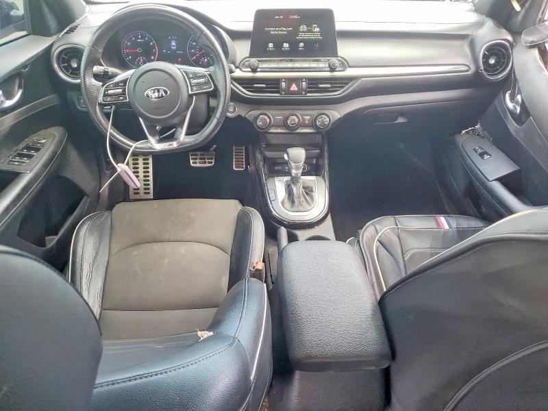 2021 KIA FORTE GT LINE — Фото 8 из 12