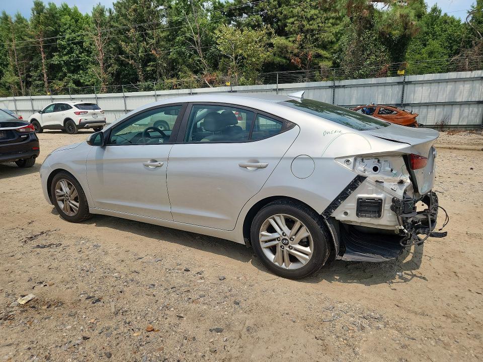 2020 HYUNDAI ELANTRA SEL — Фото 2 из 12