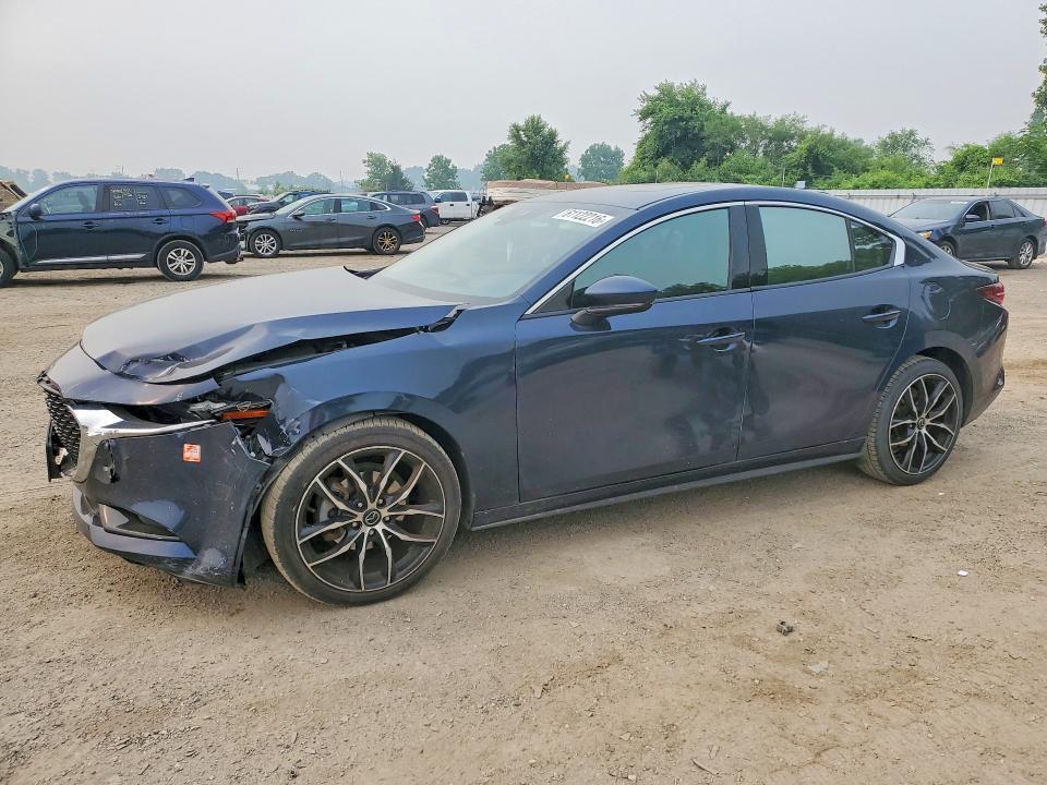 2019 MAZDA 3 JM1BPADM1K1102976