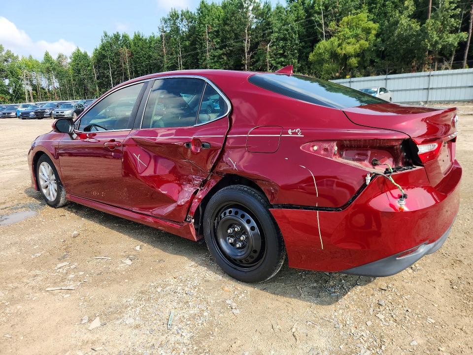 2019 TOYOTA CAMRY LE — Фото 2 из 13