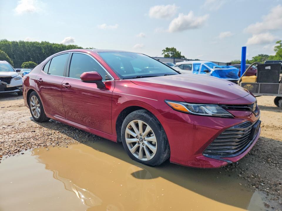 2019 TOYOTA CAMRY LE — Фото 4 из 13