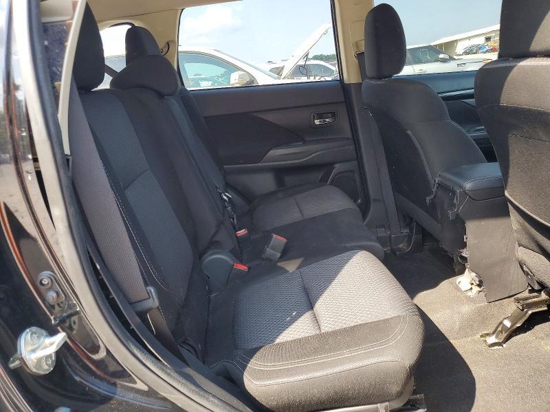2019 MITSUBISHI OUTLANDER — Фото 11 из 14
