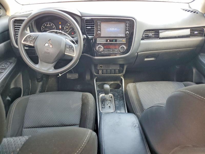 2019 MITSUBISHI OUTLANDER — Фото 8 из 14