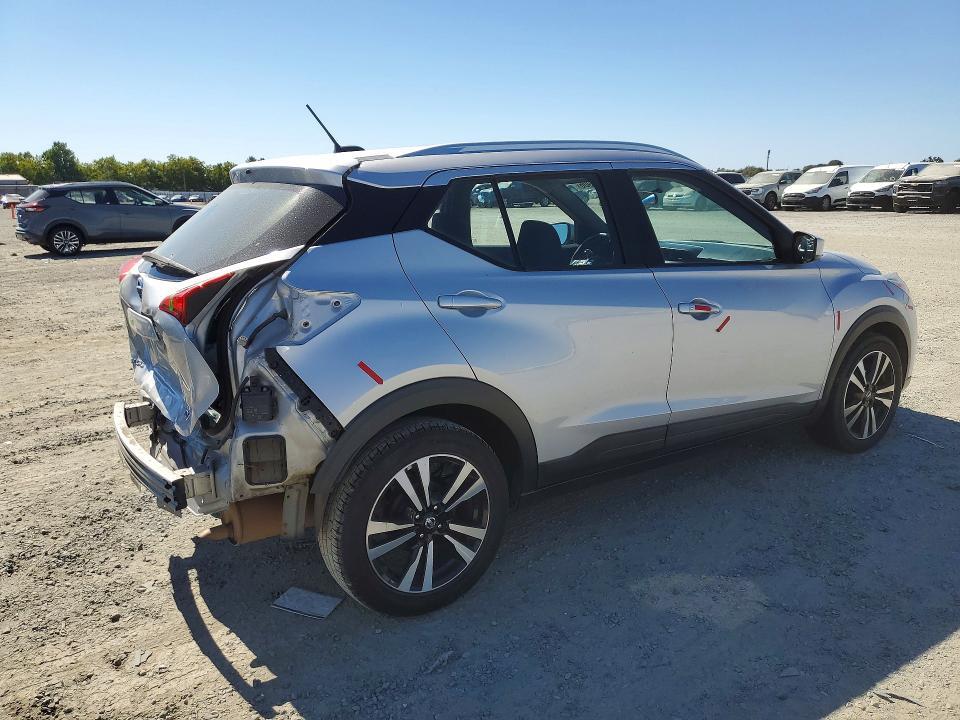 2019 NISSAN KICKS SV — Фото 3 из 13