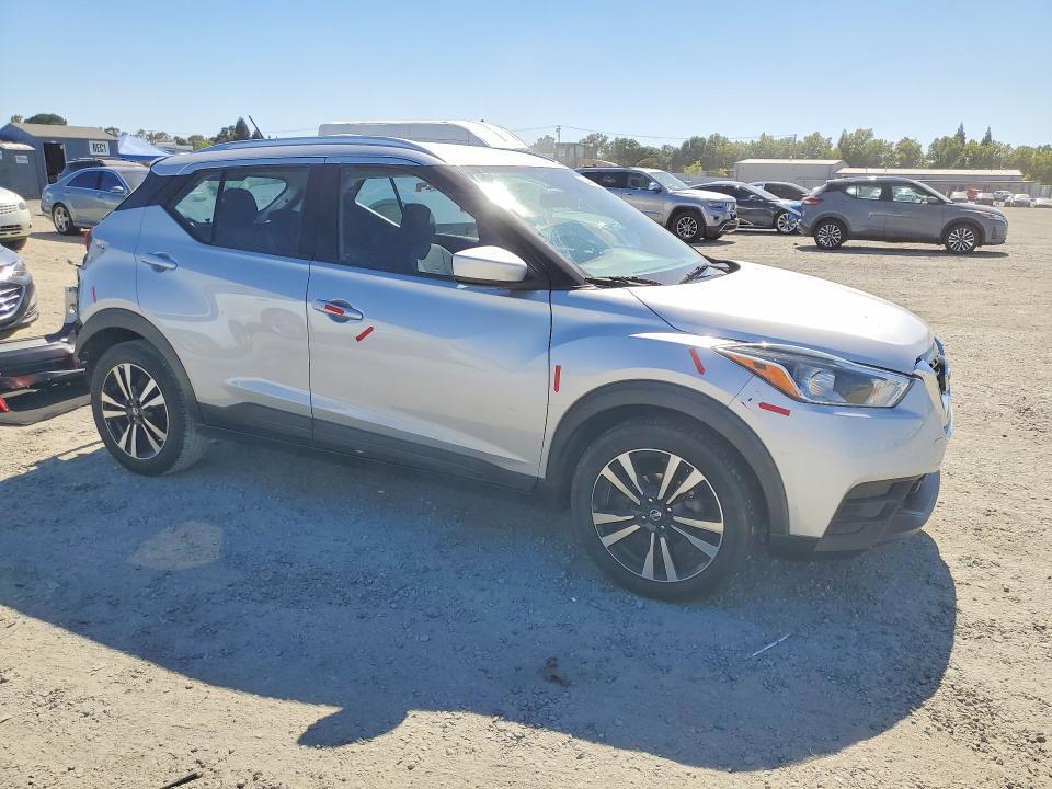 2019 NISSAN KICKS SV — Фото 4 из 13