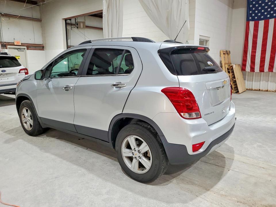 2018 CHEVROLET TRAX 1LT — Фото 2 из 13