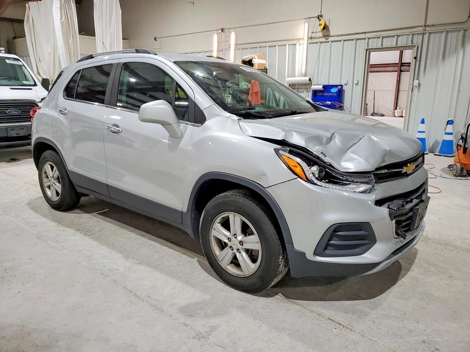 2018 CHEVROLET TRAX 1LT — Фото 4 из 13