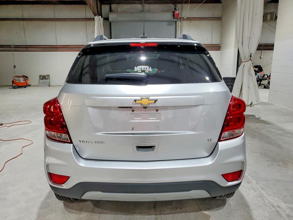 2018 CHEVROLET TRAX 1LT — Фото 6 из 13