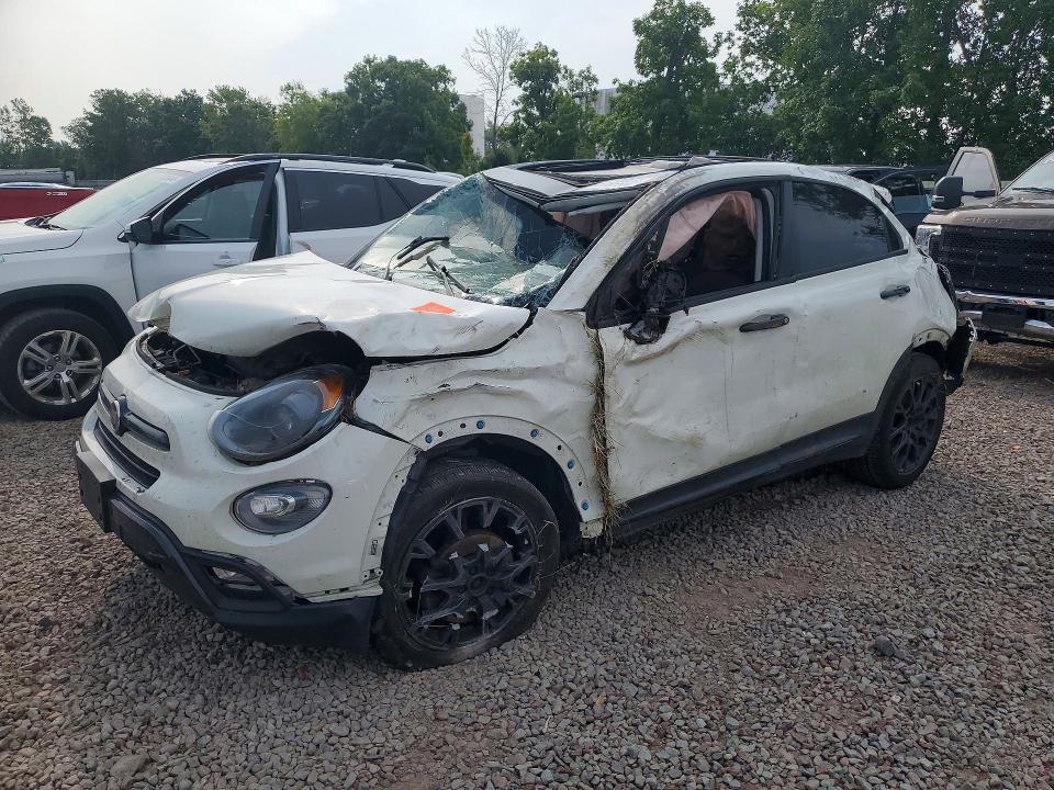 2018 FIAT 500X ZFBCFYCB1JP689999