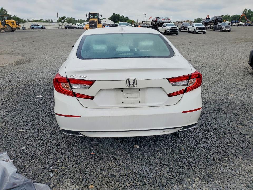 2018 HONDA ACCORD EX — Фото 6 из 12