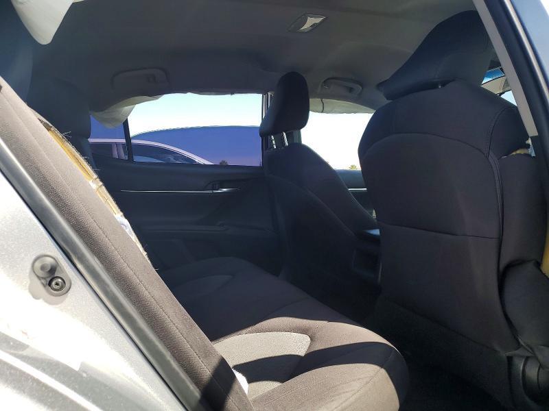 2018 TOYOTA CAMRY LE — Фото 10 из 12