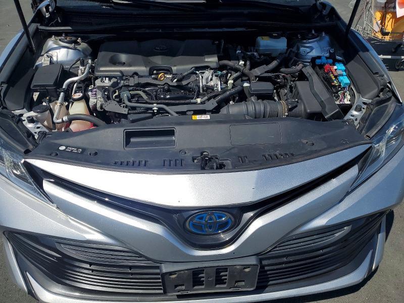 2018 TOYOTA CAMRY LE — Фото 11 из 12