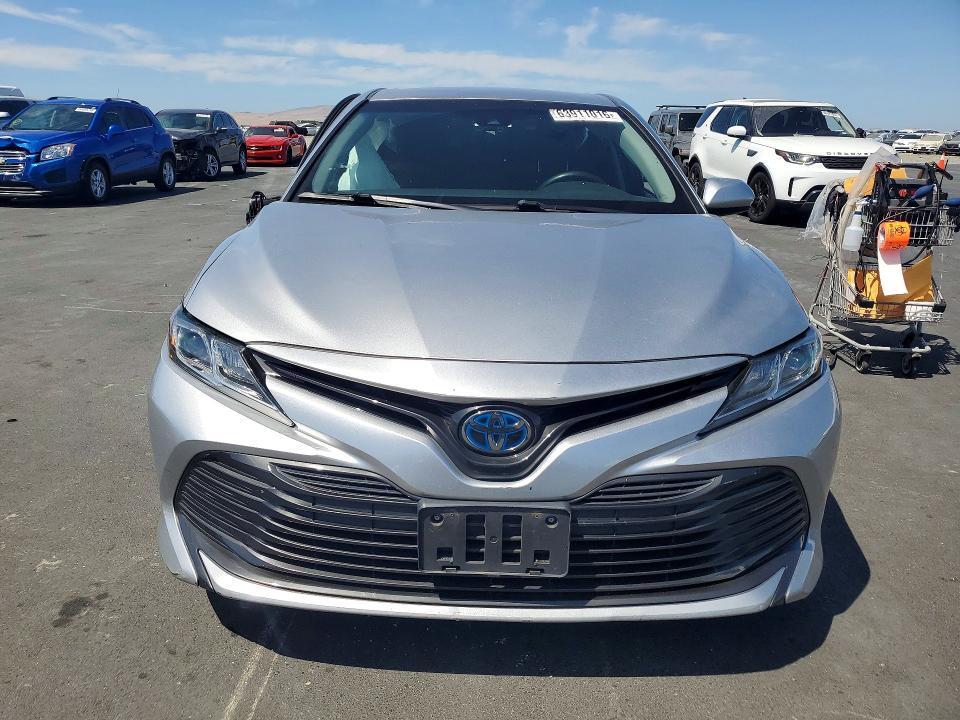 2018 TOYOTA CAMRY LE — Фото 5 из 12