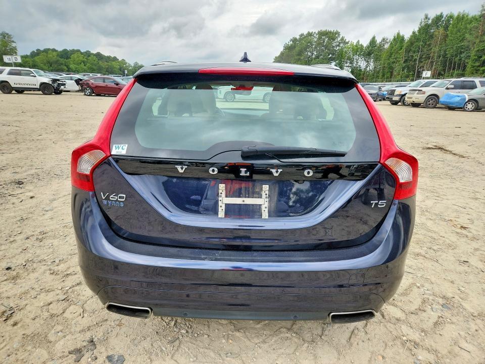 2017 VOLVO V60 T5 PREMIER — Фото 6 из 12
