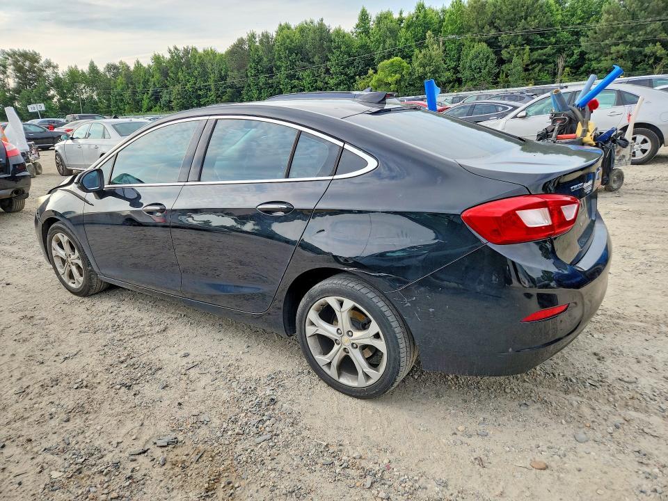 1G1BF5SM3H7105275 2017 CHEVROLET CRUZE photo no. 2