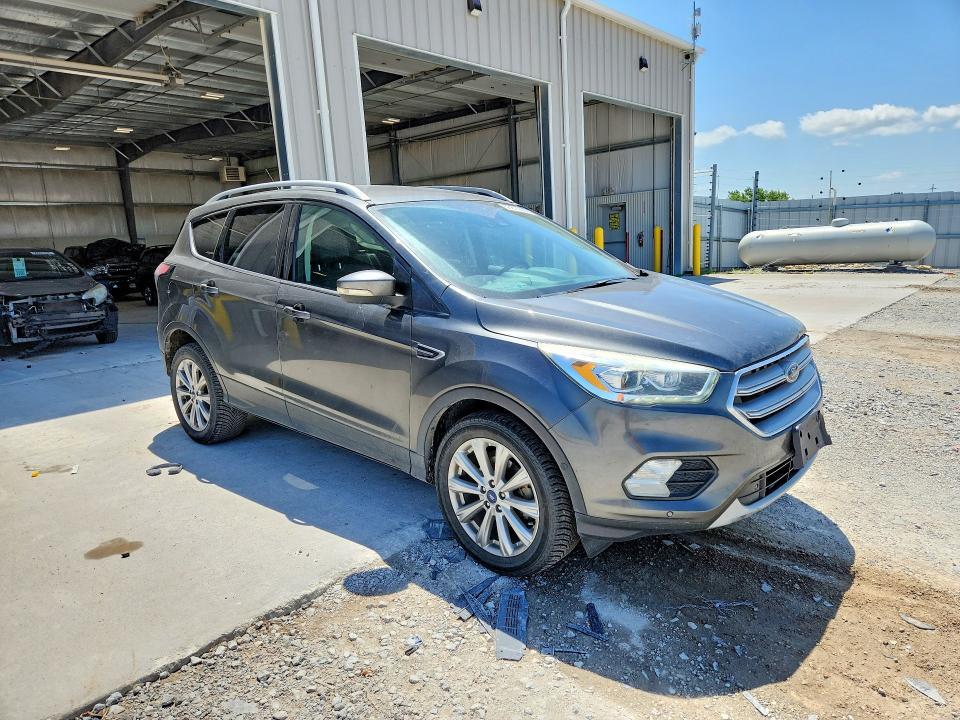 2017 FORD ESCAPE TITANIUM — Фото 4 из 12