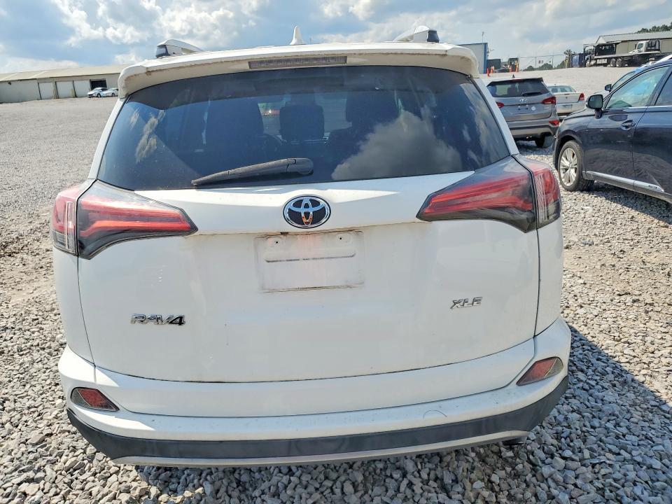 2016 TOYOTA RAV4 XLE — Фото 6 из 13