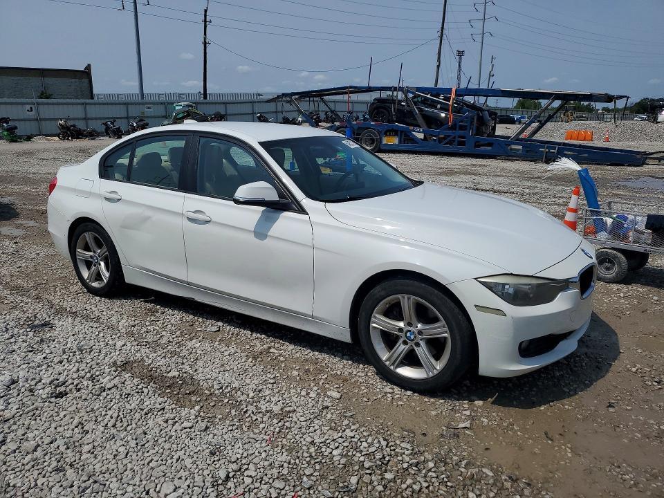 2015 BMW 328 — Фото 4 из 12