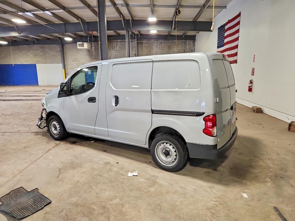 2014 NISSAN NV200 S — Фото 2 из 14